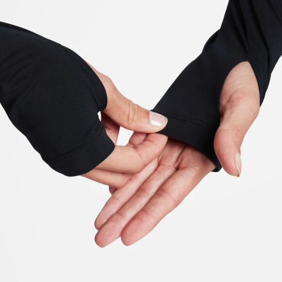 Pro Women's Dri-FIT Cropped Long-Sleeve Top - Black - Medium - Picture 5 of 6